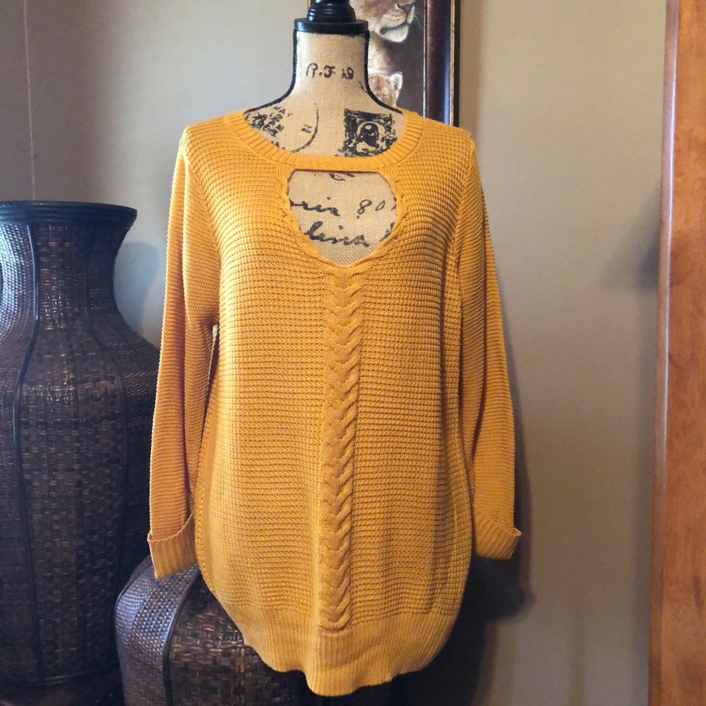 5/$25 New York and Company Sweater